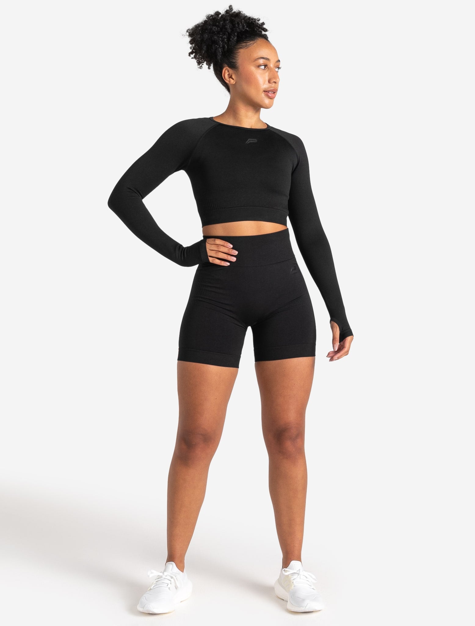 ADAPT 2.0 Seamless Crop Top - Blackout Pursue Fitness 2