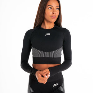 ADAPT Seamless Long Sleeve Crop Top / Black Pursue Fitness 6