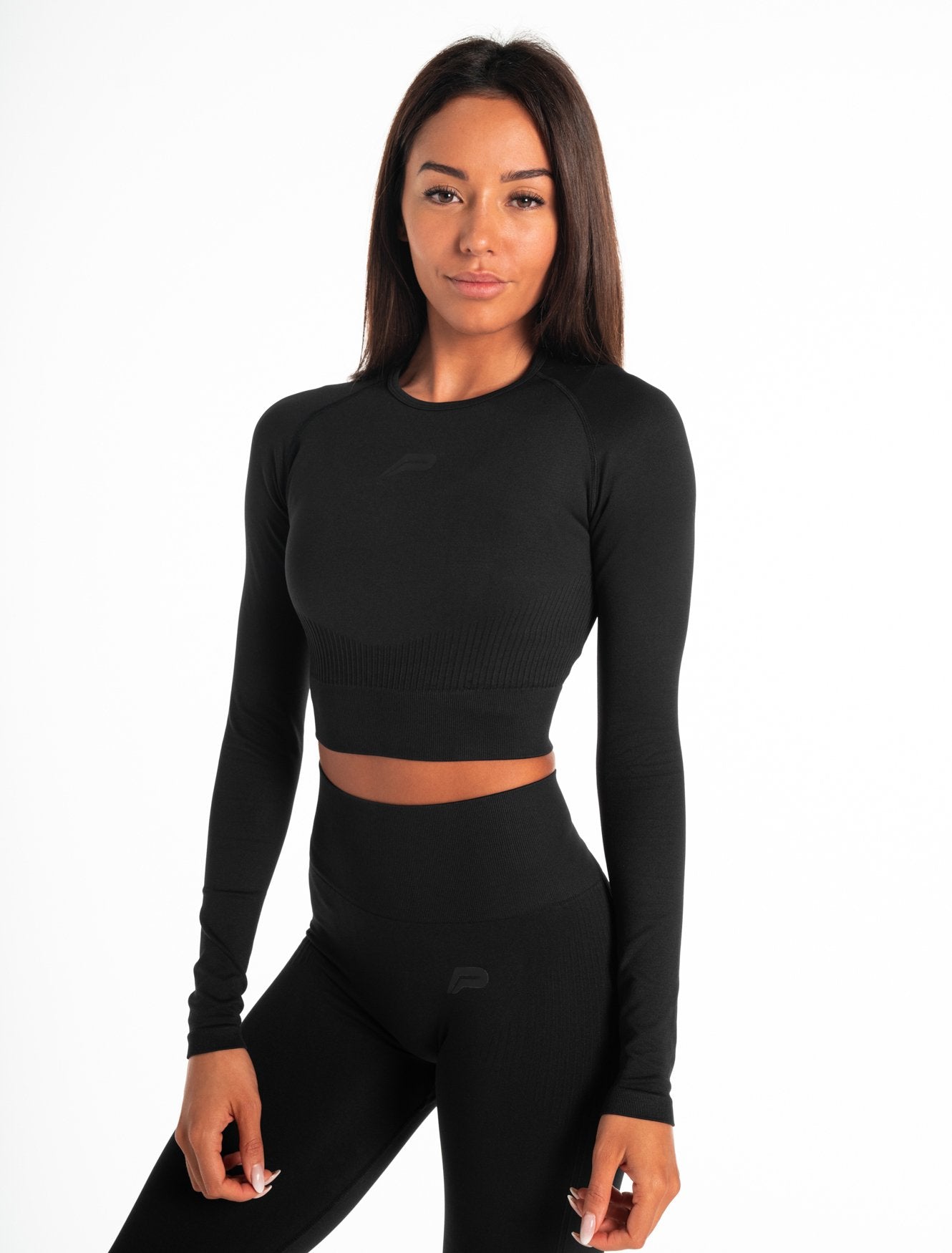 ADAPT Seamless Long Sleeve Crop Top / Blackout Pursue Fitness 1