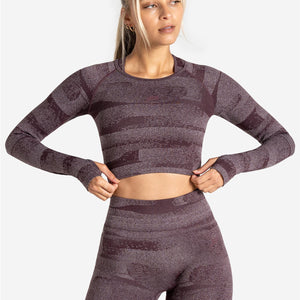 Boost Seamless Long Sleeve Crop Top / Cherry Pursue Fitness 1