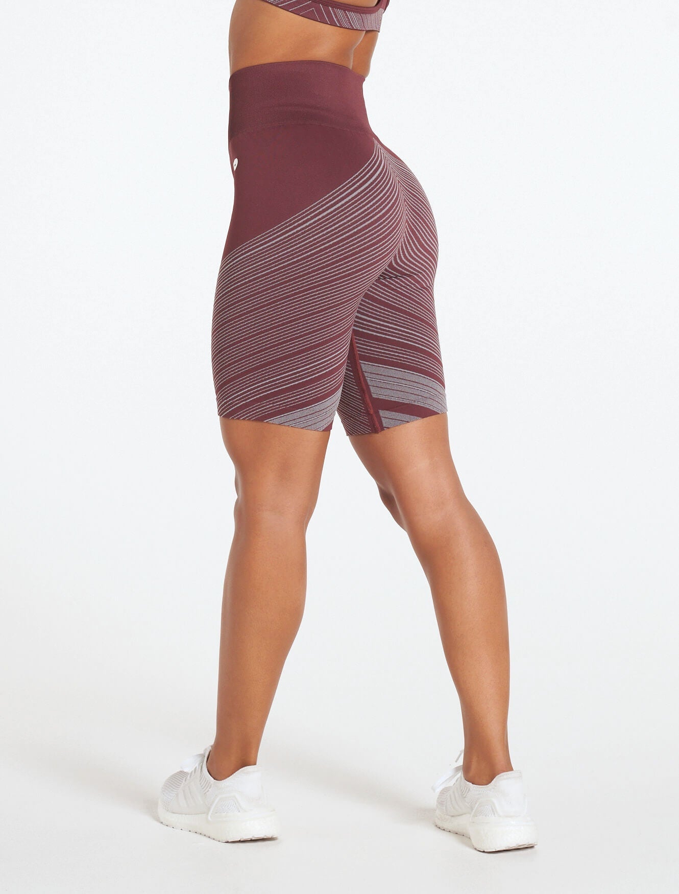 Impulse Seamless Shorts / Claret Pursue Fitness 2