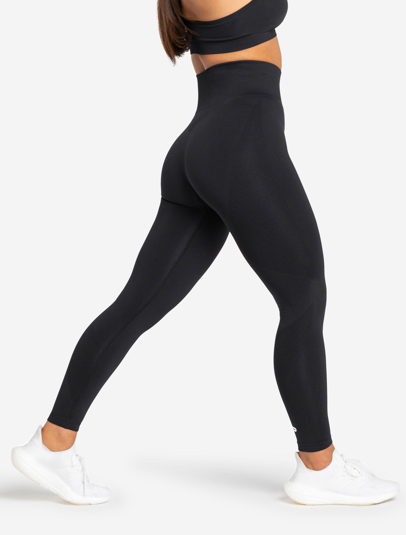 Move Seamless Leggings / Black Pursue Fitness 1