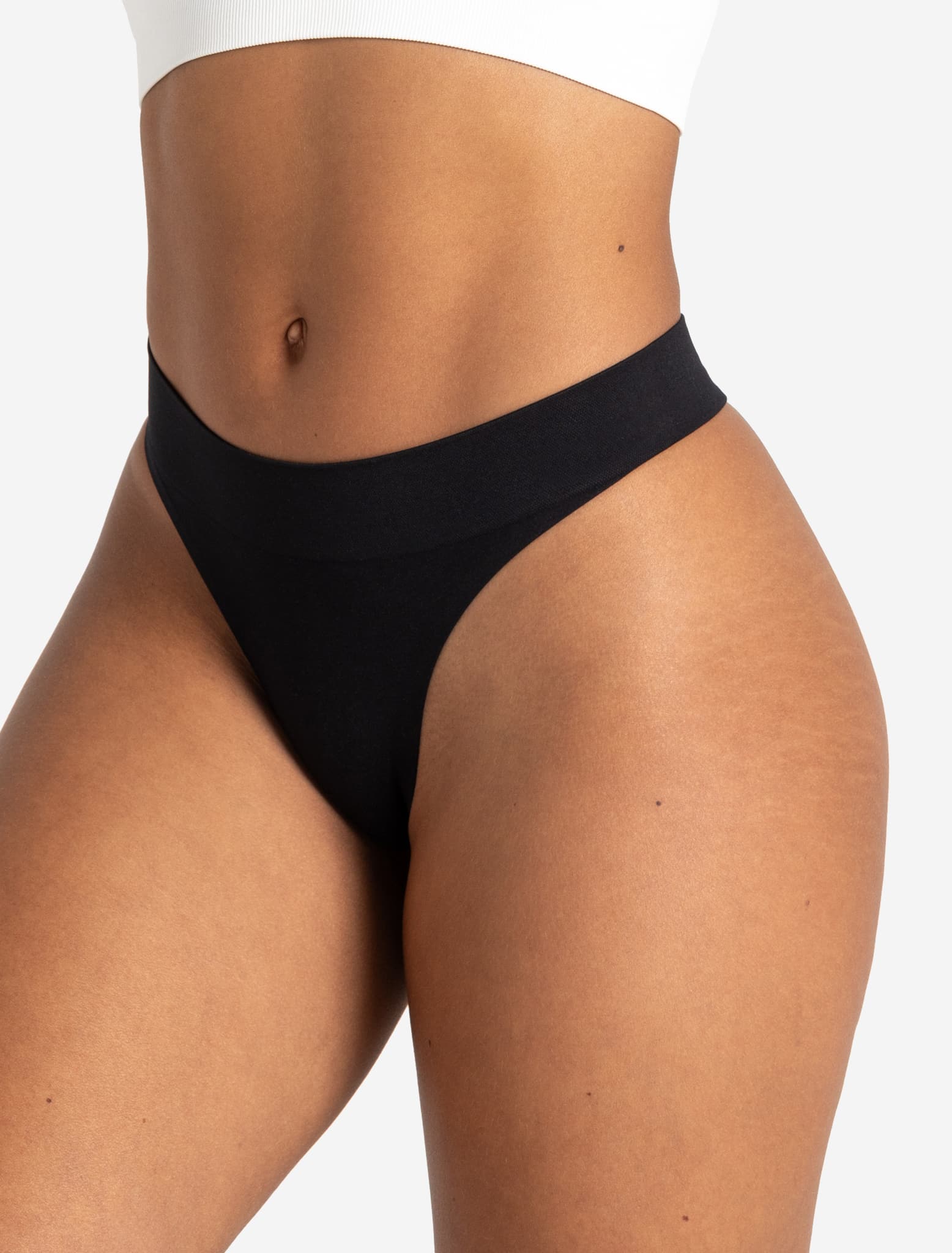 Seamless Thong - Black Pursue Fitness 1